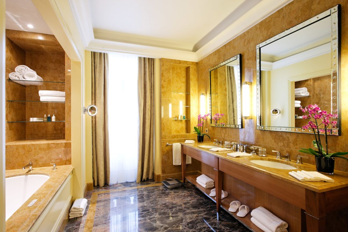 Presidential Suite - Bathroom